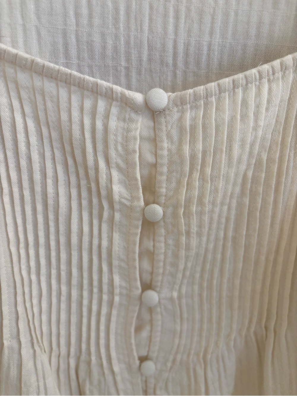 Express Cream Ruffle Front Button Tank Top - Picture 5 of 9